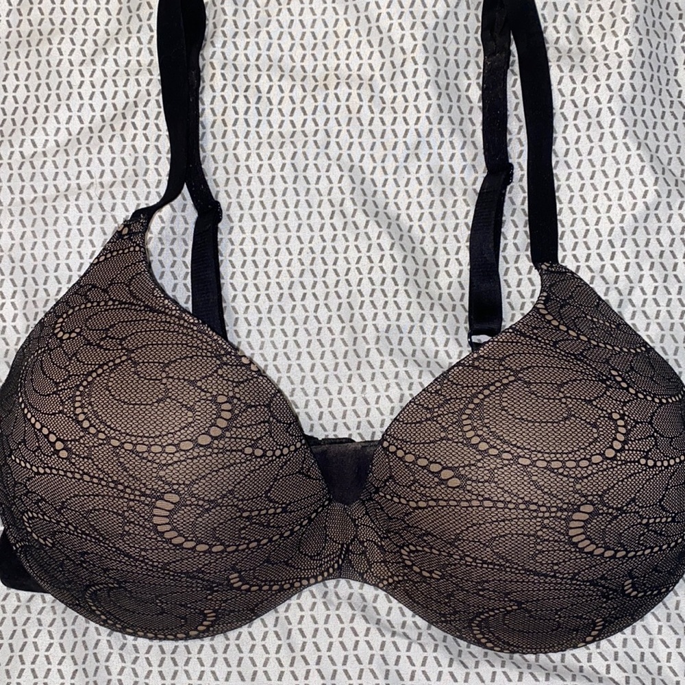 Warner’s tan bra w black lace overlay 36 C